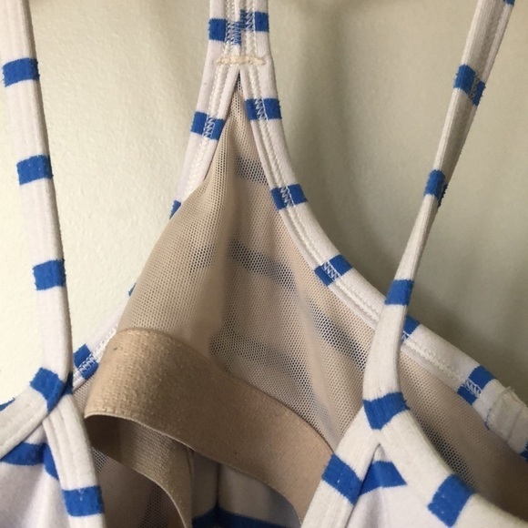 LULULEMON power y tank blue and white size 2 - Picture 5 of 9